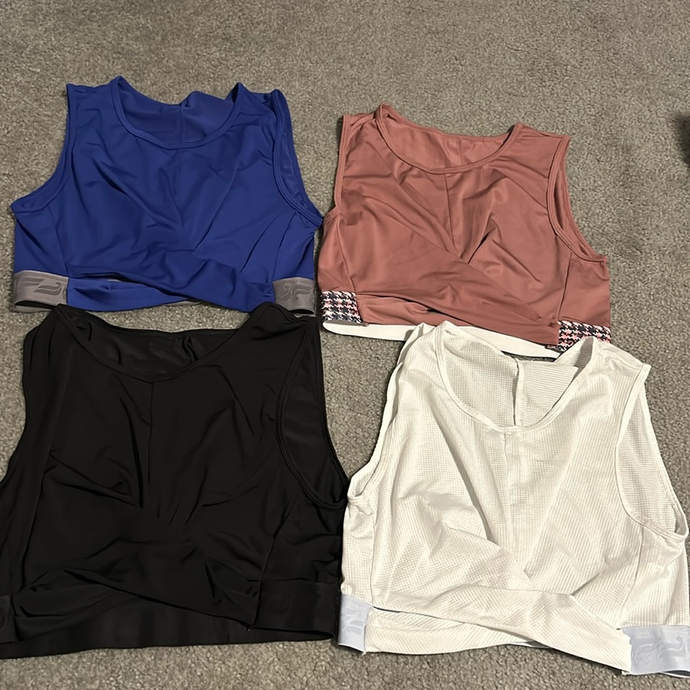 PowerTouch Light Front Twist Crop Tank Top - Lot of 4 (Size M)